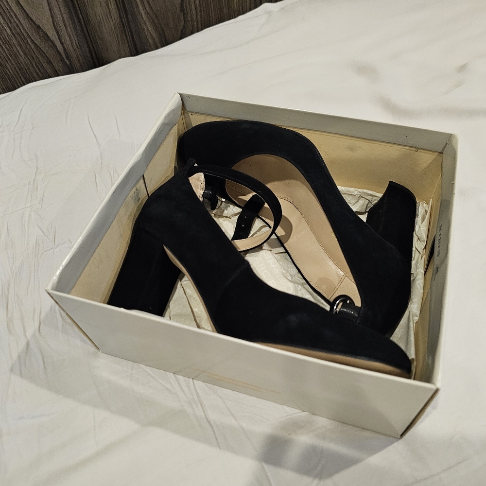 Marc Fisher Black Suede Heels 8M
